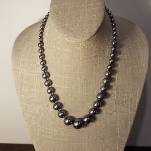 18" Gray Pearl styl Necklace